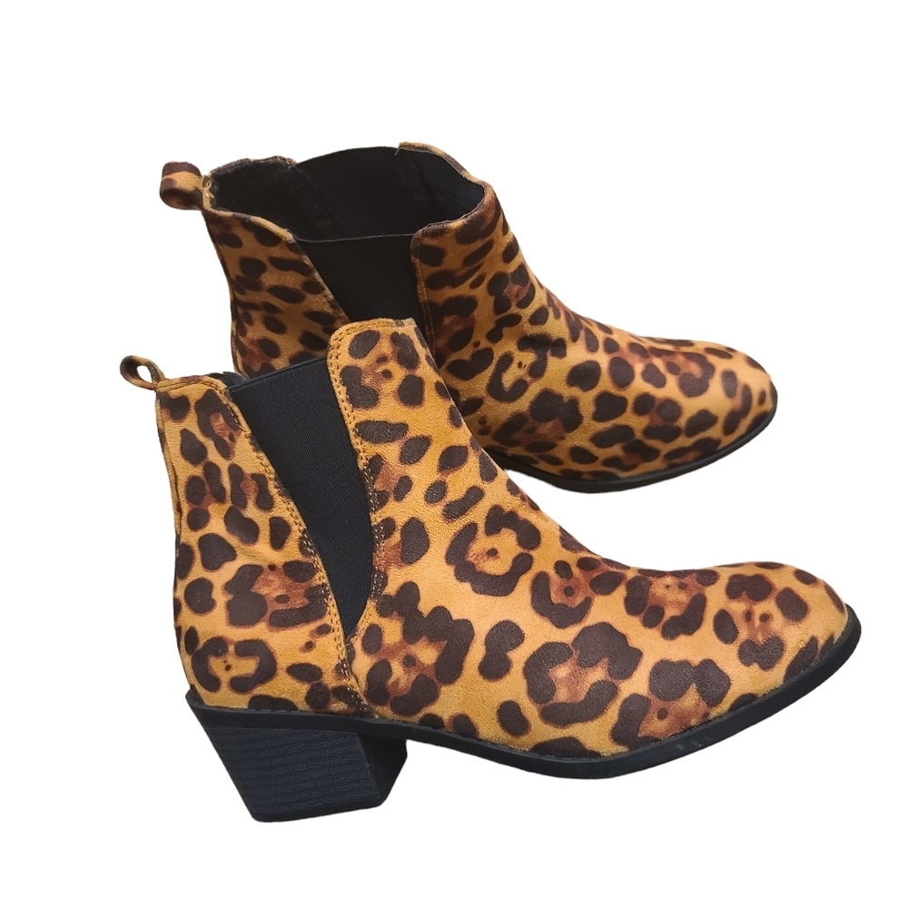 Forever Booties Women's Animal Print size 8.5 New without Box - Picture 7 of 7